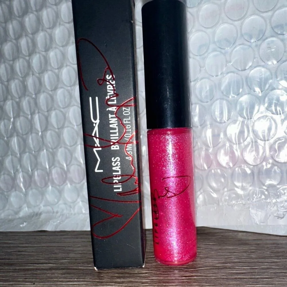 Mac cosmetics lipglass  viva glam‎ Miley Cyrus lip gloss pink